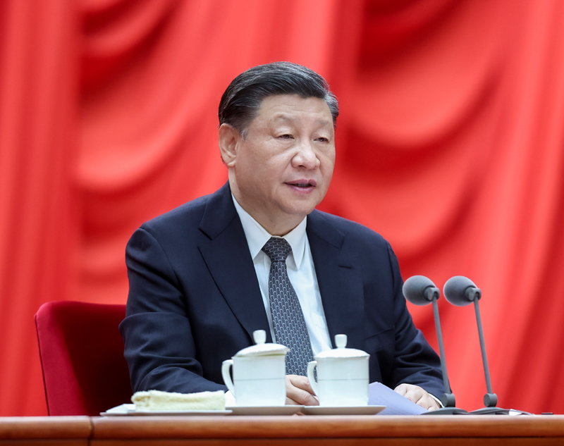 4?日,学习贯彻习近qx时代中国特色C会M思想主题教育工作会议在北京召开。中׃央M记、国家主席、中央军委主席习q^出席会议q发表重要讲话? width=